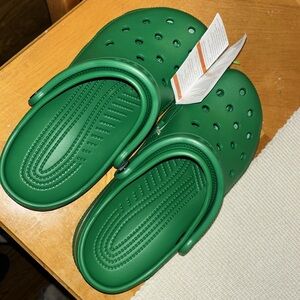 NEW UNISEX CLASSIC CROCS IN ORIGINAL package
